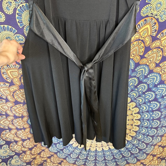 🦋5/20$🦋 black sequin waist dress - Picture 6 of 7